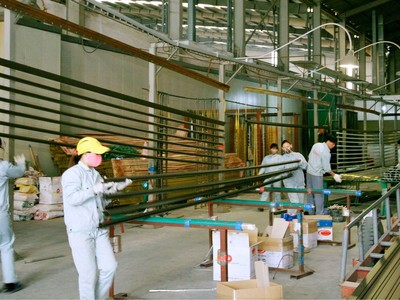 Nhôm Sông Hồng (NSH): Tổng giám đốc và tổ chức có liên quan đua gom lượng lớn cổ phiếu