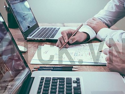 Thành viên Ban kiểm soát Thiết bị điện (THI) bị tuýt còi