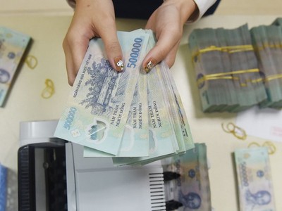 Sóng cổ phiếu ngân hàng chịu tác động bởi tình hình nợ xấu