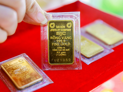 Giá vàng hôm nay ngày 28/3: Ngược chiều thế giới, SJC tiếp tục tăng 250.000 đồng/lượng