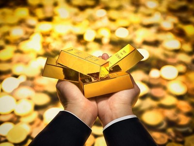 Giá vàng hôm nay ngày 27/6: "Vàng có thể lên tới 10.000 USD/ounce trong cơn sốt đầu cơ"