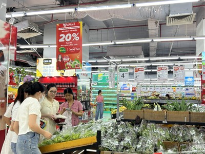 Để đạt mục tiêu tăng trưởng GDP năm 2025 đạt 8% trở lên, trong bối cảnh chính sách thuế quan bất lợi, Chính phủ chủ trương kích cầu tiêu dùng trong nước