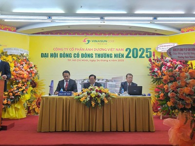 ĐHĐCĐ Vinasun (VNS): Cài số lùi mục tiêu kinh doanh, cổ đông băn khoăn với chiến lược “thay máu” đội xe