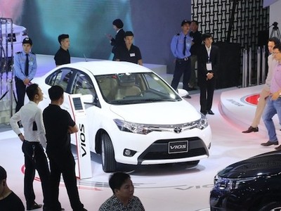 Doanh số bán ô tô 8 tháng: Xe lắp ráp trong nước giảm 14%, xe nhập khẩu tăng 178%