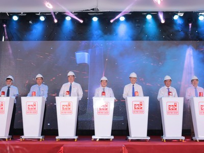 Tập đoàn Sao Mai (ASM) đã khởi động lắp đặt hệ thống thiết bị chính của nhà máy điện mặt trời (giai đoạn II - huyện Tịnh Biên)