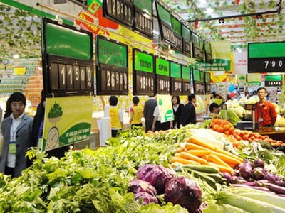 Dù nhiều chợ đầu mối bị phong toả, một số siêu thị nhập hàng đơn vị có F0, Hà Nội vẫn đảm bảo đủ nguồn cung ứng hàng thiết yếu