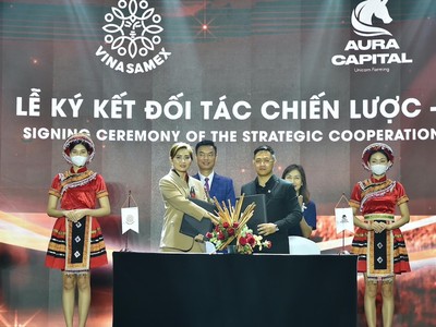 CEO Vinasamex Nguyễn Thị Huyền ký kết hợp tác chiến lược IPO cùng Chủ tịch HĐQT Aura Capital Đậu Minh Nhật 
