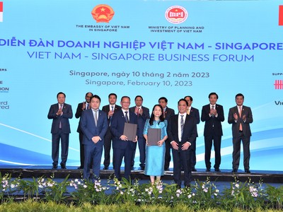 Sự kiện diễn ra trang trọng với sự chứng kiến của Thủ tướng Phạm Minh Chính và các quan chức Chính phủ hai nước.