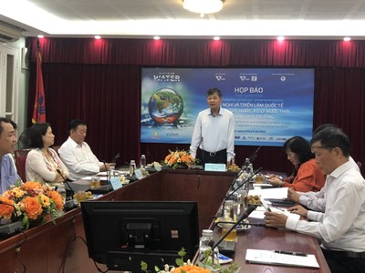 Ông Nguyễn Ngọc Điệp, Chủ tịch Hội Cấp thoát nước Việt Nam phát biểu tại buổi họp báo