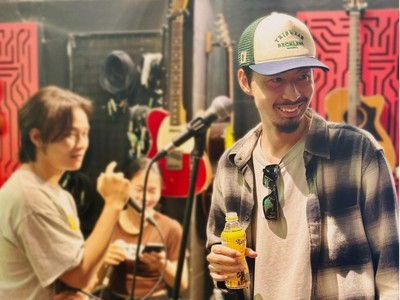 Hành trình 15 năm bền bỉ với âm nhạc của Đen là minh chứng cho thông điệp: “Tiếp năng lượng, bền đam mê để trở thành phiên bản tốt hơn của chính mình”.