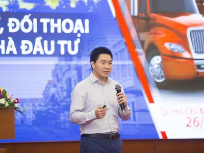Ông Nguyễn Huy Dương - Giám đốc tài chính giới thiệu về TCH trong Roadshow diễn ra vào ngày 26/04 vừa qua
