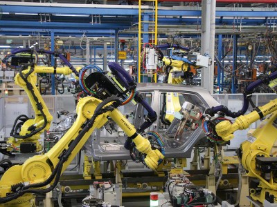 Doanh nghiệp ô tô ngoại “ngại” đầu tư nhưng lo mất phần béo bở ở thị trường Việt