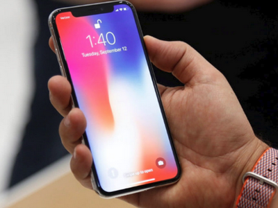 Sản xuất iPhone X khó khăn khiến lợi nhuận Foxconn giảm mạnh.