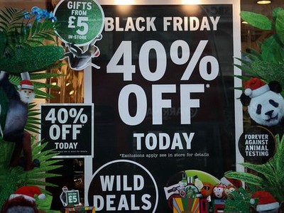 Anh: Doanh số mua sắm ngày “Thứ Sáu đen tối” có thể đạt hơn 10 tỷ bảng