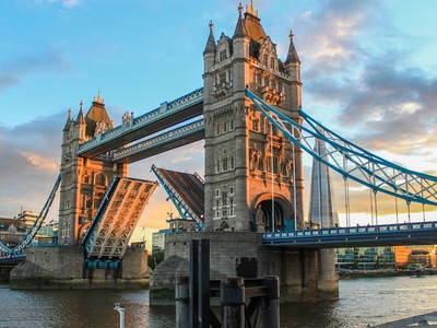 12 cây cầu tuyệt đẹp ở châu Âu