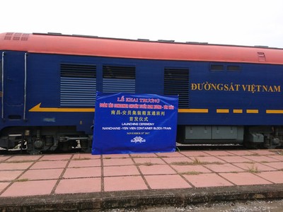 Đoàn tàu container đầu tiên kết nối Việt Nam – Trung Quốc