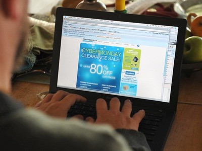 Cyber Monday đang phản ánh xu hướng mua sắm qua mạng ngày càng tăng. Ảnh: AFP