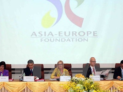 Đoàn chủ tịch chủ trì hội nghị ASEF. Ảnh: TTXVN.