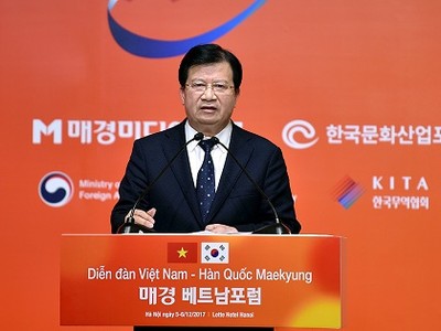 Phó Thủ tướng Trịnh Đình Dũng phát biểu tại Diễn đàn. Ảnh: VGP