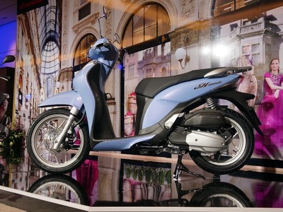 SH mode hiện bán cao hơn giá đề xuất cả chục triệu đồng. 