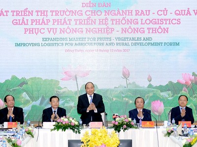 Thủ tướng Nguyễn Xuân Phúc dự Diễn đàn Phát triển thị trường cho ngành rau, củ, quả và giải pháp phát triển hệ thống logistics phục vụ nông nghiệp, nông thôn