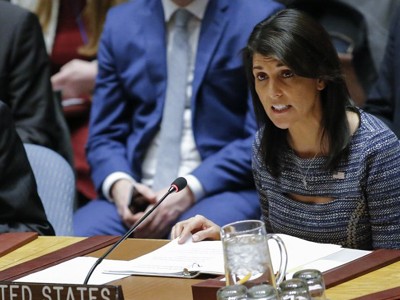 Đại sứ Mỹ tại Liên Hợp Quốc Nikki Haley phát biểu sau cuộc bỏ phiếu tại Hội đồng Bảo an. Ảnh: AFP.