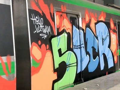 Hình ảnh bức vẽ graffity trên đoàn tàu Cát Linh - Hà Đông (ảnh: Toàn Vũ)
