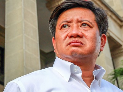 Phó chủ tịch UBND quận 1 Đoàn Ngọc Hải trong lần ra quân dẹp vỉa hè. Ảnh: Nguyễn Thành