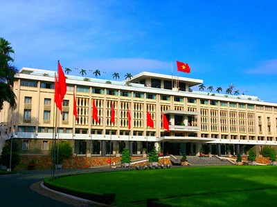 Các tuyến đường quanh Hội trường Thống Nhất (Dinh Độc Lập) bị cấm xe để phục vụ Lễ kỷ niệm. 