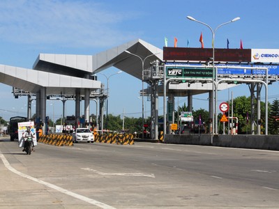 BOT Tam Kỳ là trạm thu phí hoàn vốn cho dự án mở rộng QL1 đoạn qua địa bàn Quảng Nam (Km 942 – Km 1027).