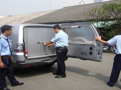 Những chuyến hàng đặc biệt của nhà nước như tiền mặt, bảo vật quốc gia được bảo vệ nghiêm ngặt khi vận chuyển