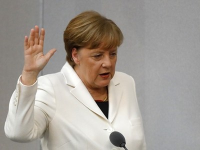 Bà Angela Merkel tuyên thệ nhậm chức thủ tướng Đức ngày 14/3. Ảnh: Reuters.