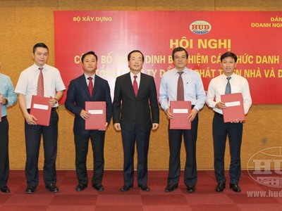 Bộ trưởng Xây dựng bổ nhiệm lãnh đạo Tổng Công ty HUD