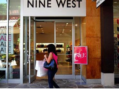 Một cửa hàng Nine West tại trung tâm thương mại ở Texas (Mỹ). Ảnh: Bloomberg.