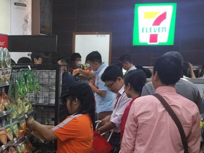 Số cửa hàng tiện lợi tại TP HCM đã vượt ngưỡng 1.800 shop và sẽ còn tiếp tục tăng mạnh từ năm 2018 trở đi. Ảnh: Foody.vn