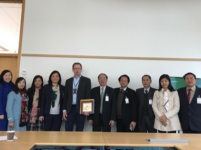 Đoàn làm việc tại Cơ quan BHXH Thụy Điển.