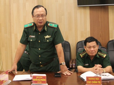 Thiếu tướng Nguyễn Hoài Phương phát biểu tại buổi làm việc. Ảnh Bienphong.com.vn