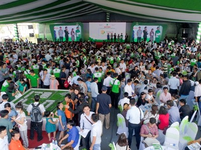 Trong những năm gần đây, trung bình mỗi năm CENLAND phân phối hơn 10.000 sản phẩm bất động sản thuộc tất cả mọi phân khúc.