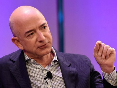 Cấp dưới ám ảnh bởi email một ký tự của Jeff Bezos
