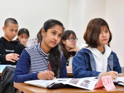 Có 1/3 trong tổng số 26.000 sinh viên nước ngoài tốt nghiệp các trường tại Nhật Bản trong năm tài chính 2016 ở lại nước này làm việc.