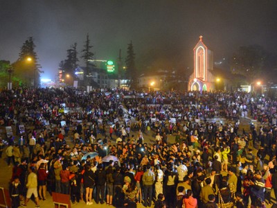 Tối là thời điểm thị trấn Sa Pa tập trung đông khách nhất trong ngày. Ảnh: Vy An.