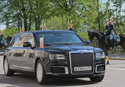 Xe chống đạn mới được dùng trong lễ nhậm chức của ông Putin. Ảnh: Sputnik.