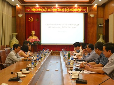 Toàn cảnh buổi làm việc.