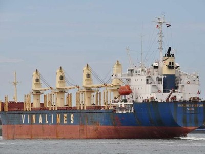 Vinalines chật vật thanh lý đội tàu già, bán lỗ... cũng khó