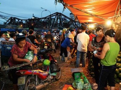 Chợ đầu mối Long Biên (Ảnh minh họa/VOV)