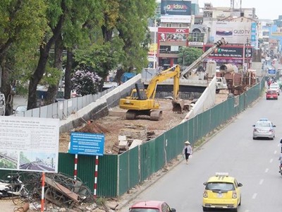 Đường Yên Phụ, một trong 10 điểm ùn tắc do công trường thi công gây ra 