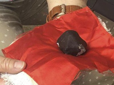 Những mảnh thiên thạch này được bán với giá 178 triệu đồng/gram. (Nguồn: News.163.com).