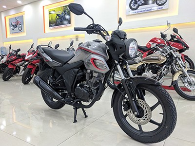 Honda CB150 Verza 2018 tại một đơn vị nhập khẩu tư nhân trên phố Âu Cơ, Quận Bình Tân. 