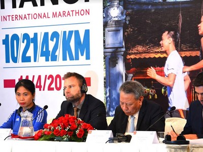 Giải Chạy Marathon Quốc tế Hà Nội (Hanoi International Marathon) hướng đến trở thành giải marathon quốc tế tầm cỡ như Boston (Mỹ) hay London (Anh). Ảnh: Buổi họp báo giới thiệu giải chạy Hanoi International Marathon 2019 diễn ra sáng 14/6/2018 tại Hà Nội.
