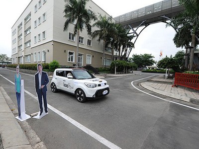 FPT đã thử nghiệm thực tế xe ô tô tự lái đầu tiên của Việt Nam với tốc độ 20-25km/h.